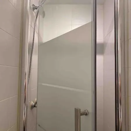 Guepin : Hyper Centre Au Pied Du Tram Apartamento