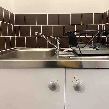 Guepin : Hyper Centre Au Pied Du Tram