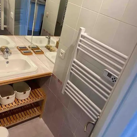 Guepin : Hyper Centre Au Pied Du Tram * Nantes