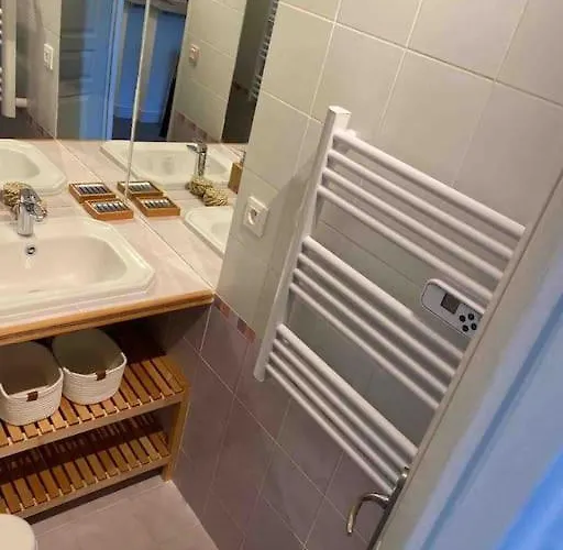 Guepin : Hyper Centre Au Pied Du Tram * Nantes