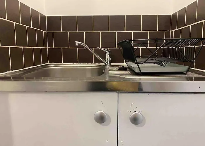 Guepin : Hyper Centre Au Pied Du Tram